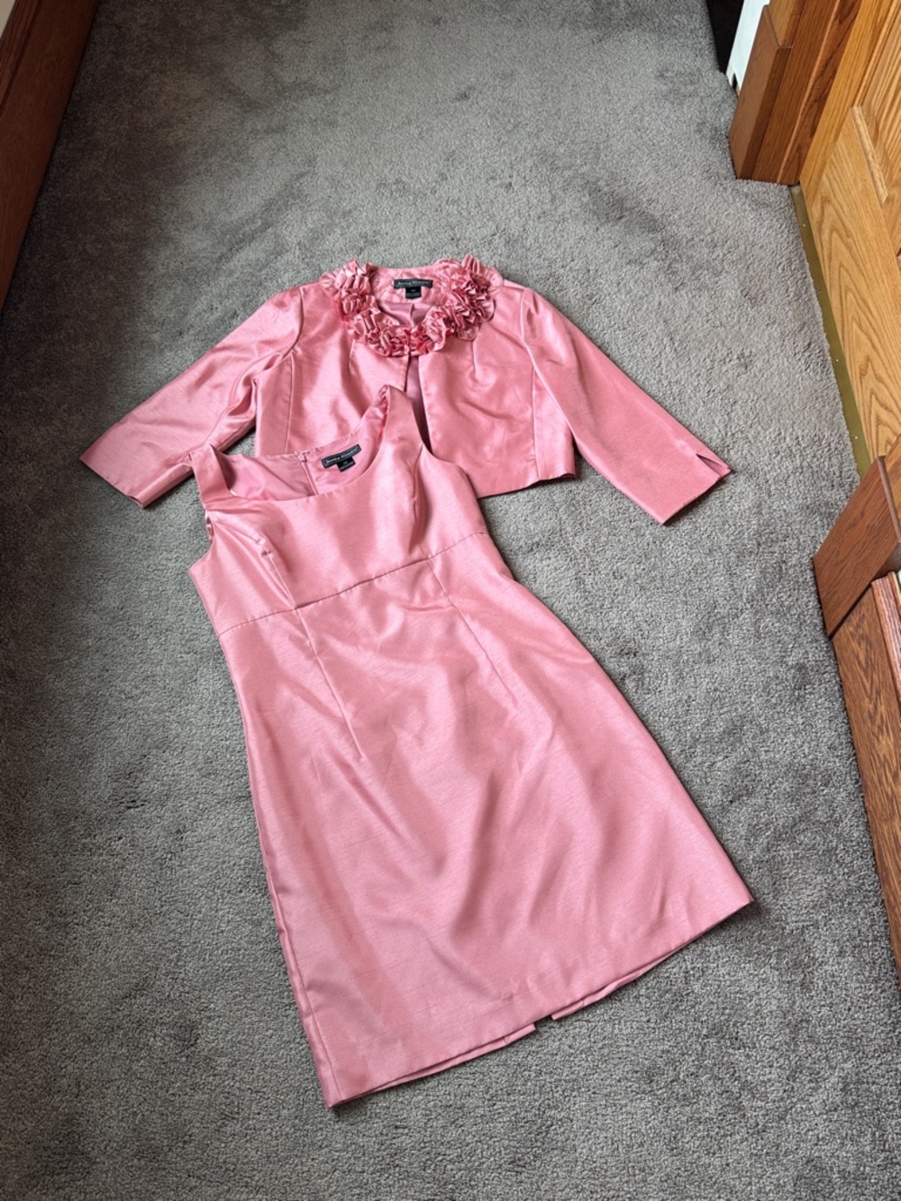 Jessica Howard Pink Two Piece Dress Set Cropped Jacket Sheath Petite SIZE 10P